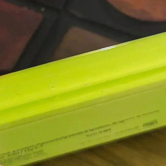 Brand New Unused Revolution X Emily In Paris Pimplelight Powder Highlighter - Picture 6 of 10